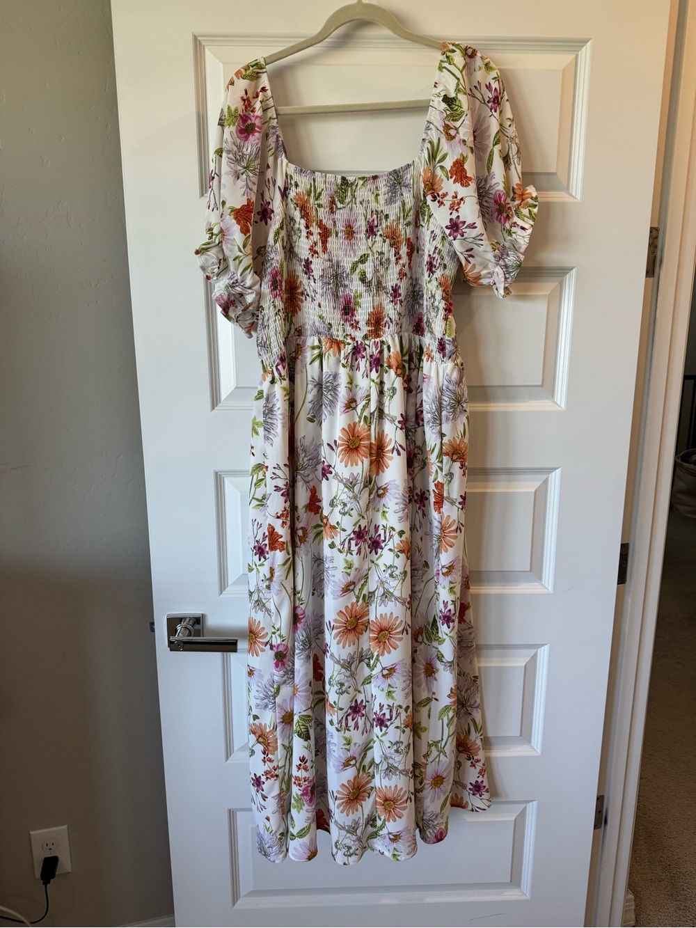 ARULA Meadow Floral Puff-Sleeve Maxi Dress in White with Multicolor Blooms - Picture 3 of 9